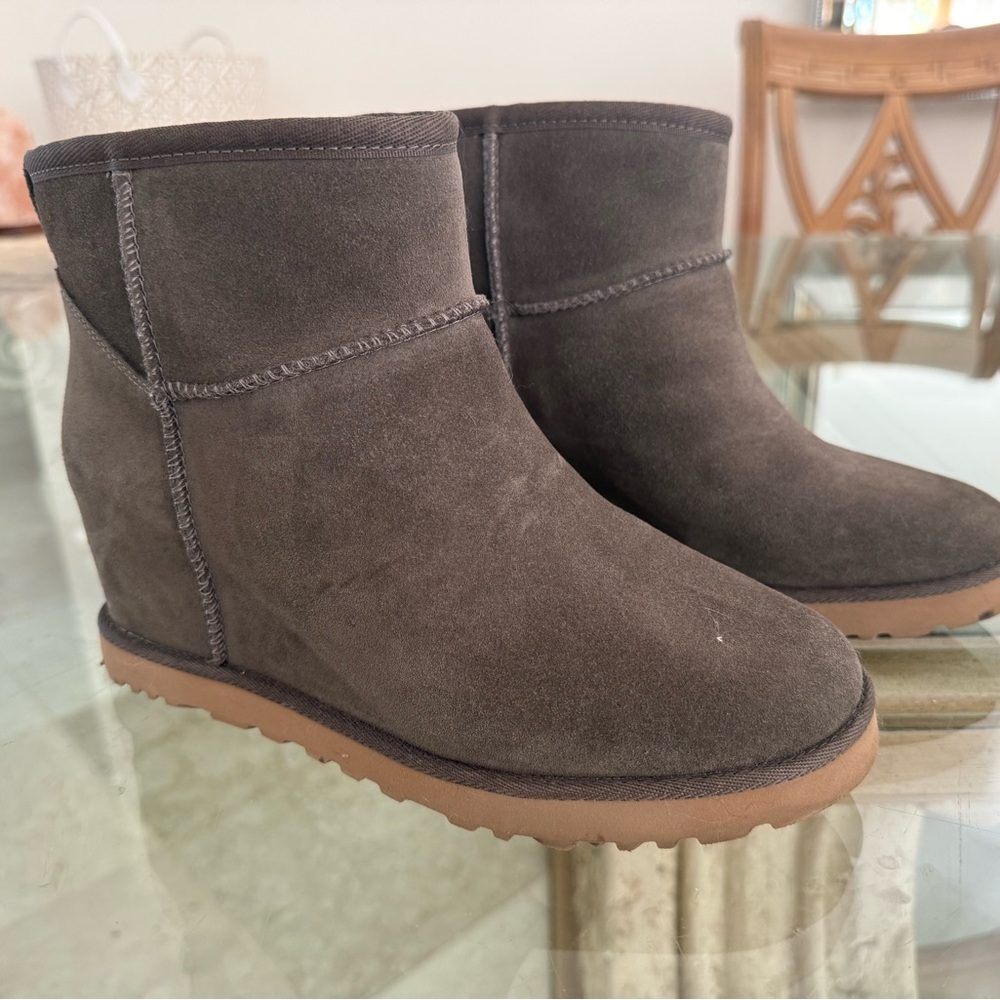 UGG Classic Femme Mini wedge boots booties Brown Gray Taupe 🤎🩶 size 8